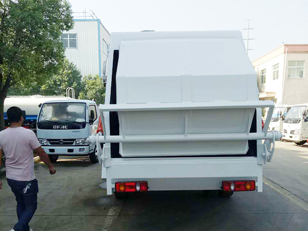東風天錦12方壓縮垃圾車