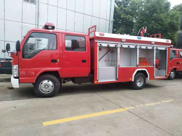五十鈴600P 2噸水罐消防車(chē)